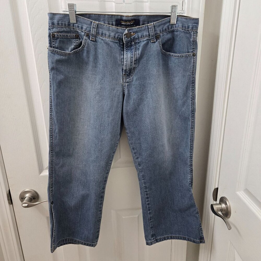 Abercrombie & Fitch Denim capris Size 10 Mid-Rise Straight Leg Light Wash Y2K - Picture 1 of 7